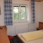 盖斯特豪弗斯特恩维尔特宾馆 3* Heimhausen